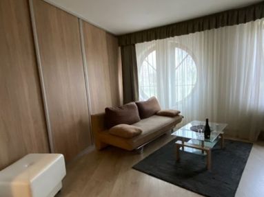 prenájom 2i apartmán Bratislava-parking, TV, internet, energie