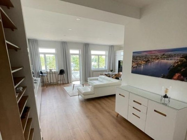 Prenajom atraktívny 3 izbového bytu v centre Starého Mesta