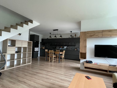 Prenájom zariadený radový rodinný dom