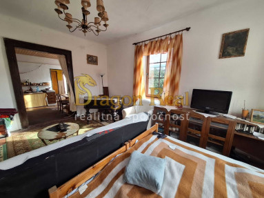 PREDAJ – 3 izbový rodinný dom v centre mesta, Jarkova ul. – Prešov