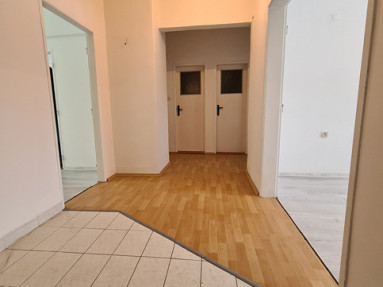 3- izb. tehlový byt s balkónom na ul. 29. augusta (Sídlisko BB)