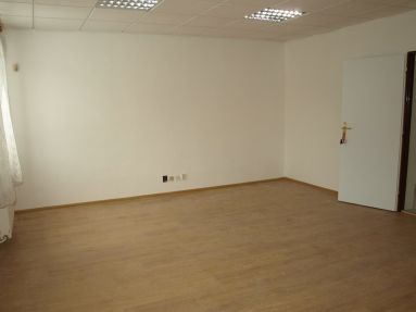 A00260_180725_HS111111_interiér_03