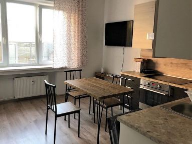 Ponúkame na prenájom priestranný 3-izbový byt v srdci Starého Mesta