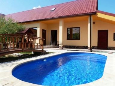 Dom s bazénom a fitneskom