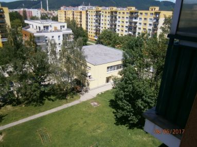 Prenajmem-Obchodné priestory Žilina - Vlčince III.