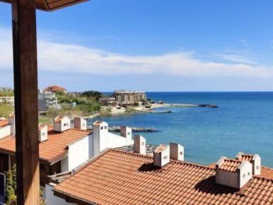 PRE MILOVNÍKOV GOLFU Balčik, prvá línia, 3 + kk