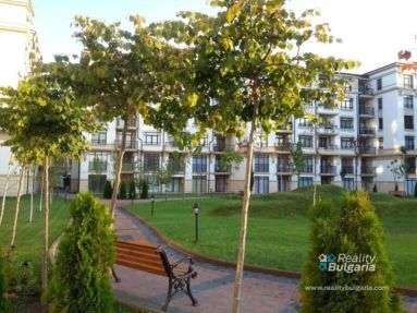 Ponúkame Vám na kúpu Pomorie, zariadené štúdio 100 metrov od pláže .